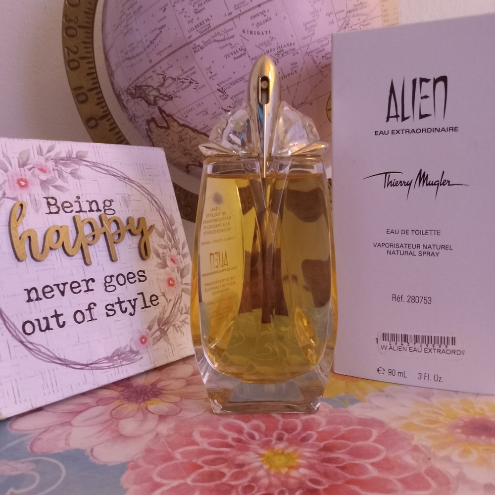 Mugler Alien Extraordinaire